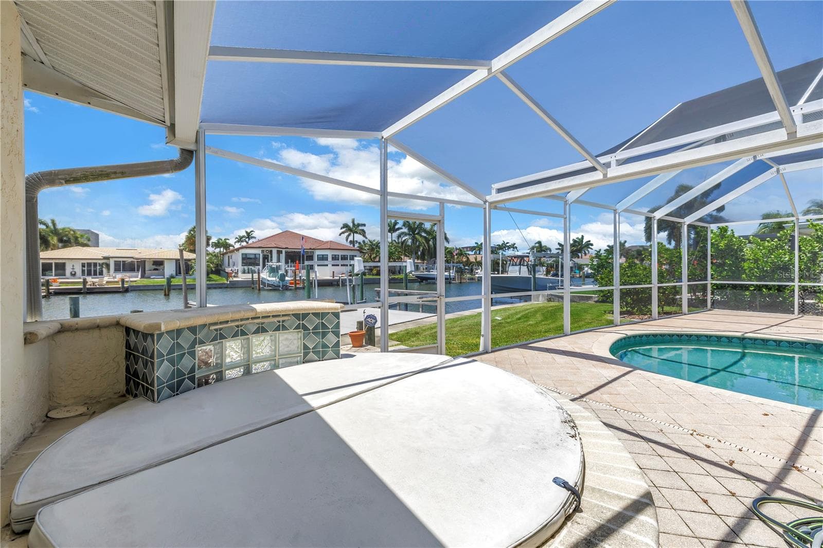 Single Family Residence at 2067 MASSACHUSETTS AVE NE, ST PETERSBURG, photo 36 of 62