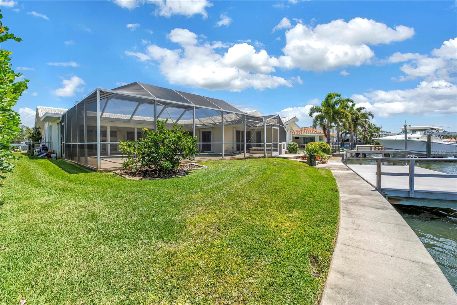 Single Family Residence at 2067 MASSACHUSETTS AVE NE, ST PETERSBURG, photo 47 of 62
