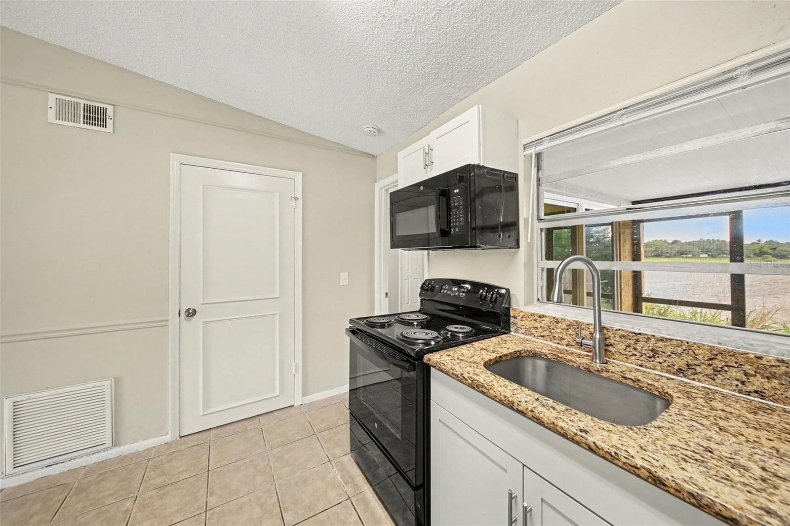 Townhouse at 1188 WOODMAN WAY, ORLANDO, photo 4 of 12