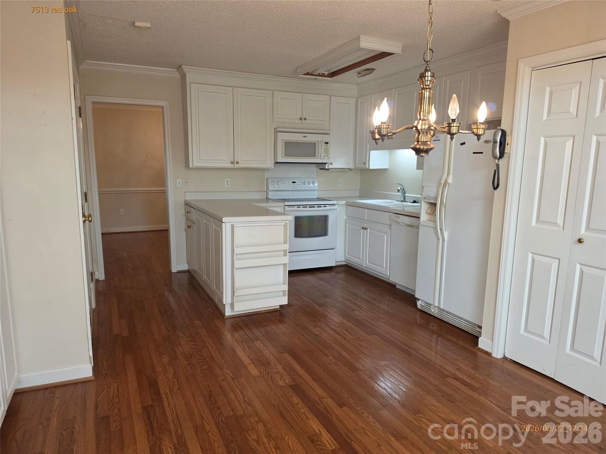 Townhouse at 7513 Red Oak Lane, Charlotte, photo 4 of 16