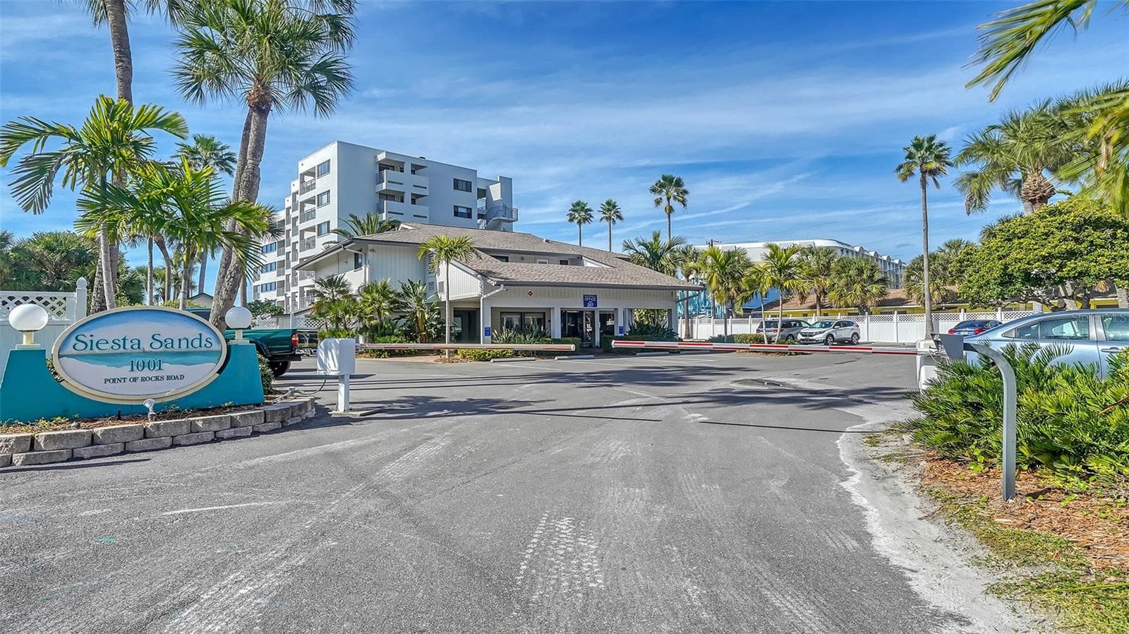 Condominium at 1001 POINT OF ROCKS RD #208, SARASOTA, photo 6 of 63