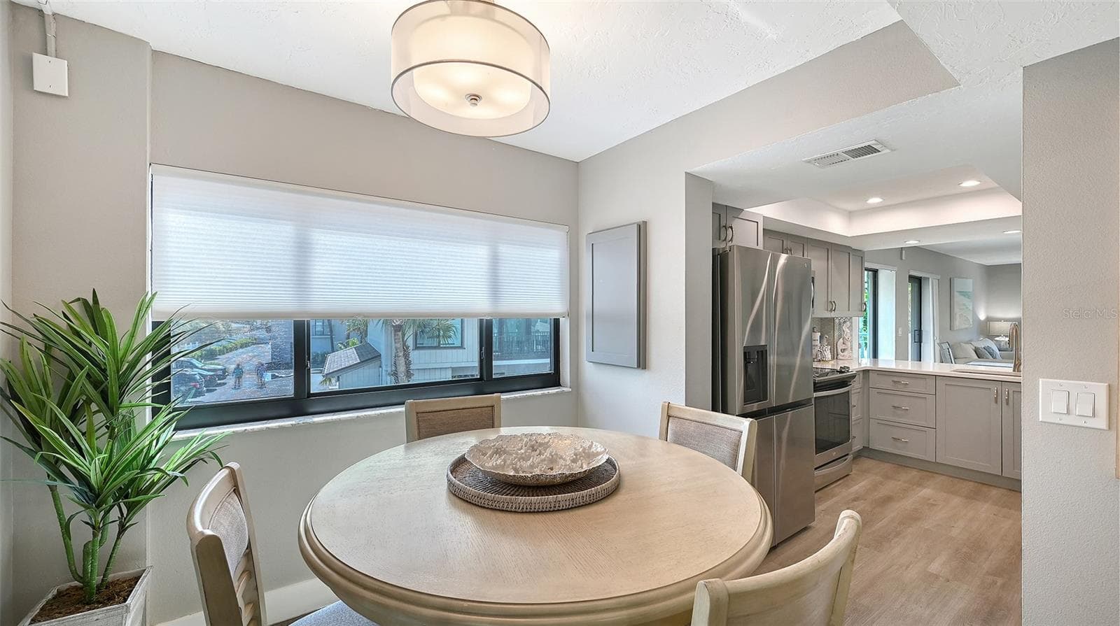 Condominium at 1001 POINT OF ROCKS RD #208, SARASOTA, photo 10 of 63