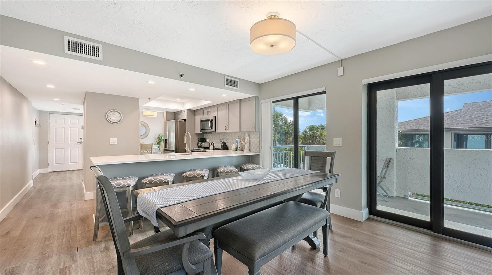 Condominium at 1001 POINT OF ROCKS RD #208, SARASOTA, photo 19 of 63