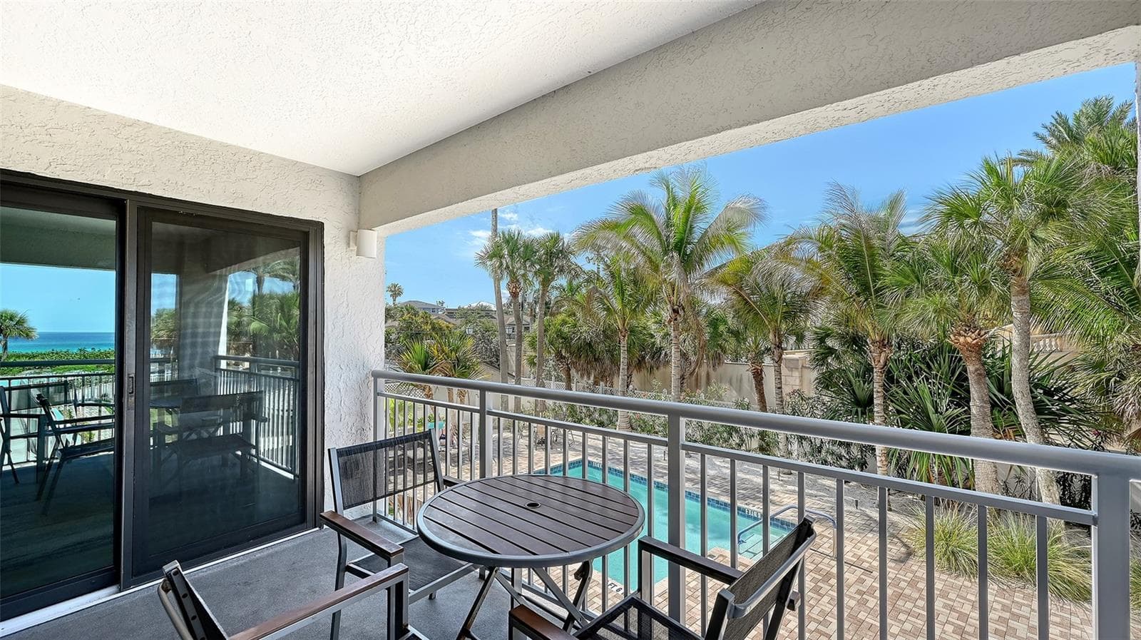 Condominium at 1001 POINT OF ROCKS RD #208, SARASOTA, photo 23 of 63