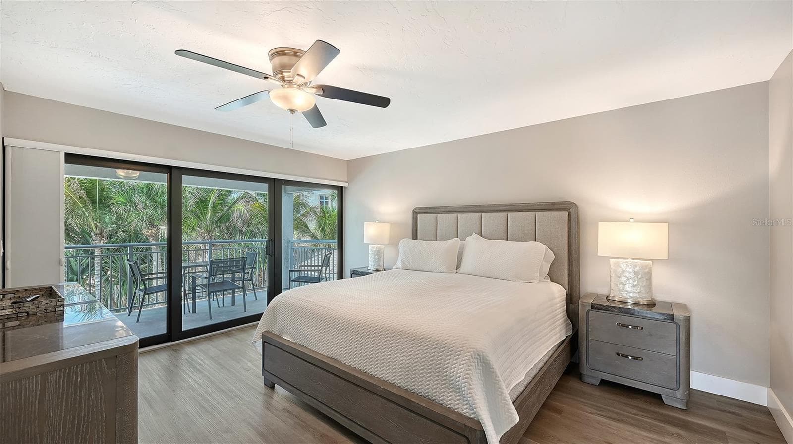 Condominium at 1001 POINT OF ROCKS RD #208, SARASOTA, photo 24 of 63