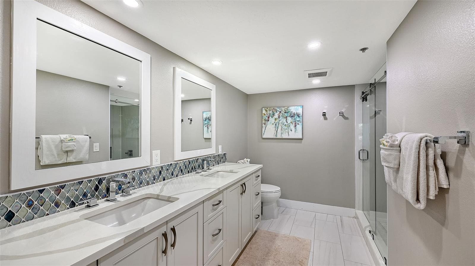 Condominium at 1001 POINT OF ROCKS RD #208, SARASOTA, photo 27 of 63