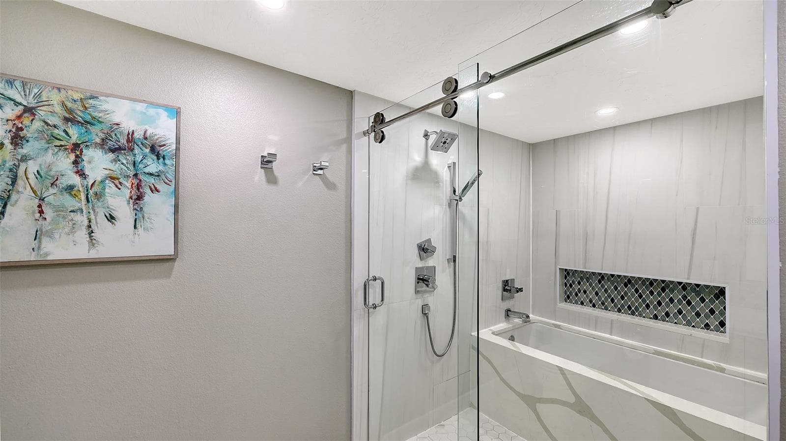 Condominium at 1001 POINT OF ROCKS RD #208, SARASOTA, photo 28 of 63