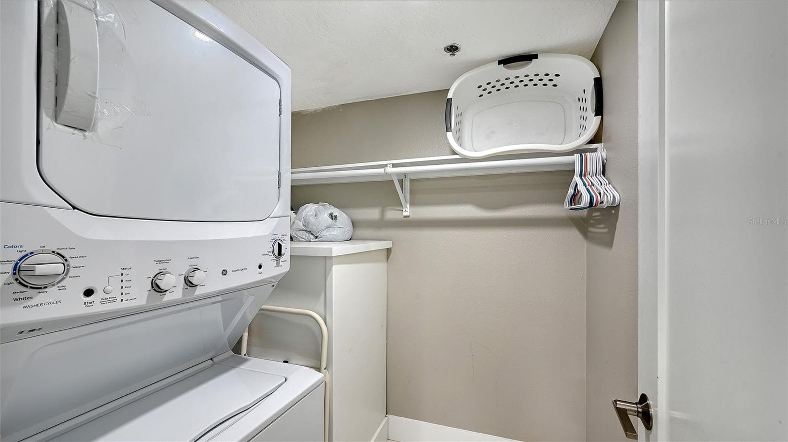 Condominium at 1001 POINT OF ROCKS RD #208, SARASOTA, photo 31 of 63
