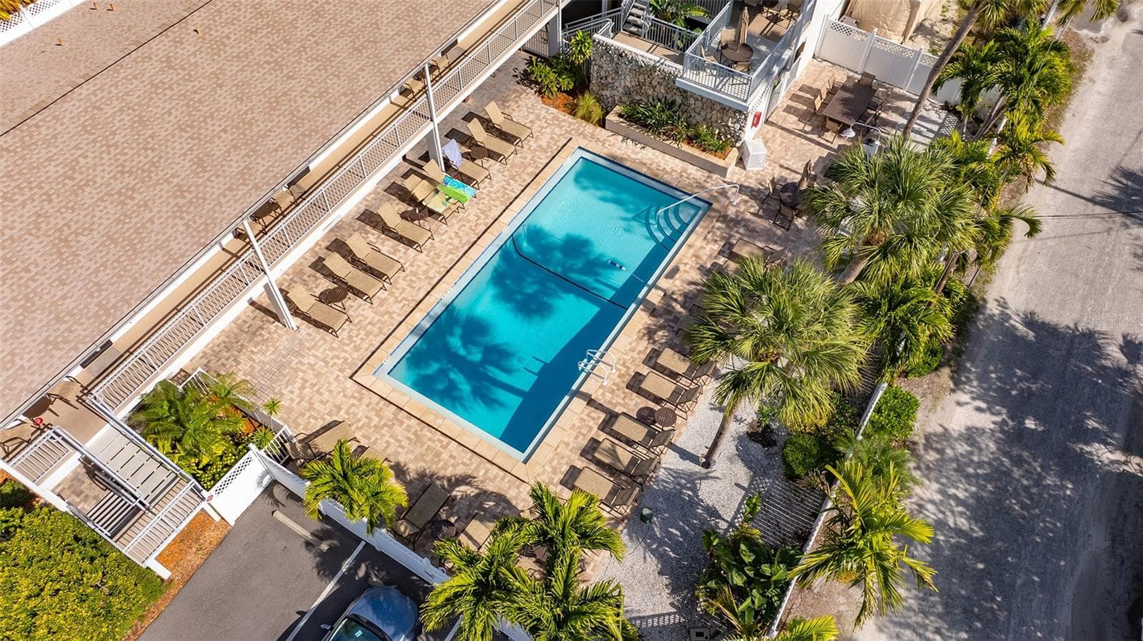 Condominium at 1001 POINT OF ROCKS RD #208, SARASOTA, photo 39 of 63