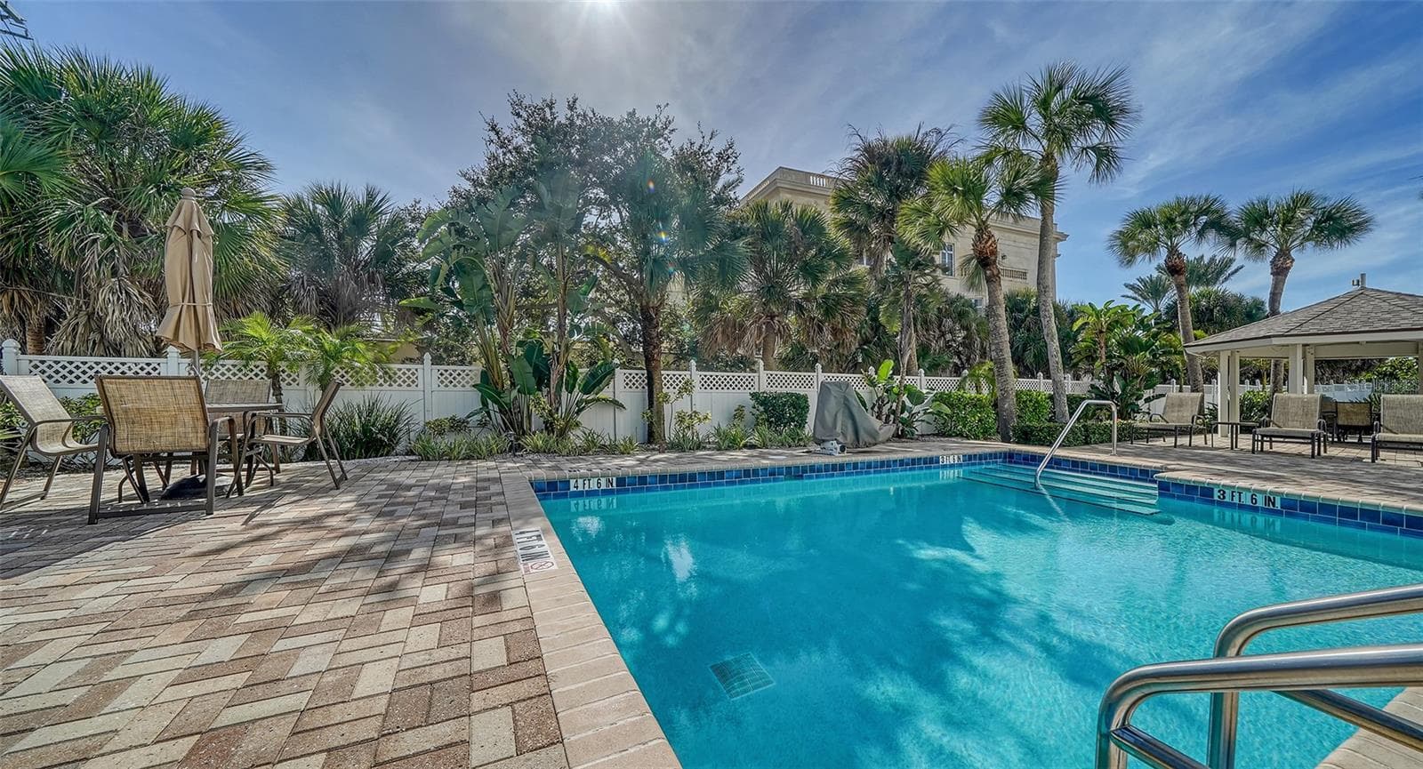 Condominium at 1001 POINT OF ROCKS RD #208, SARASOTA, photo 41 of 63