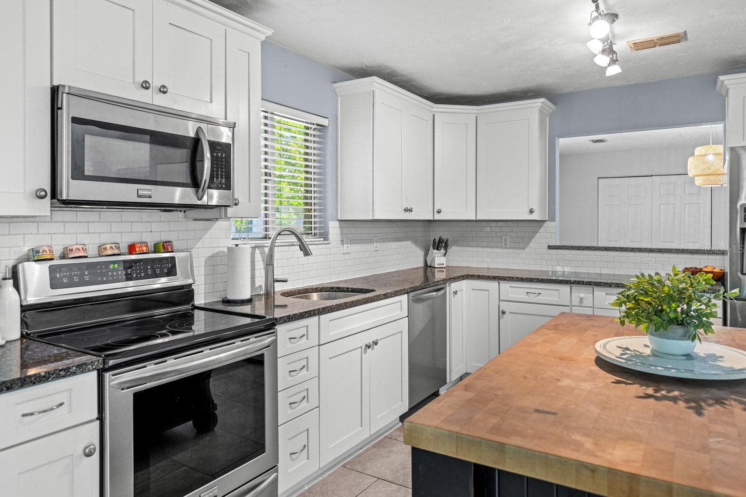 Single Family Residence at 82 KINGSLEY PL, ORMOND BEACH, photo 16 of 41