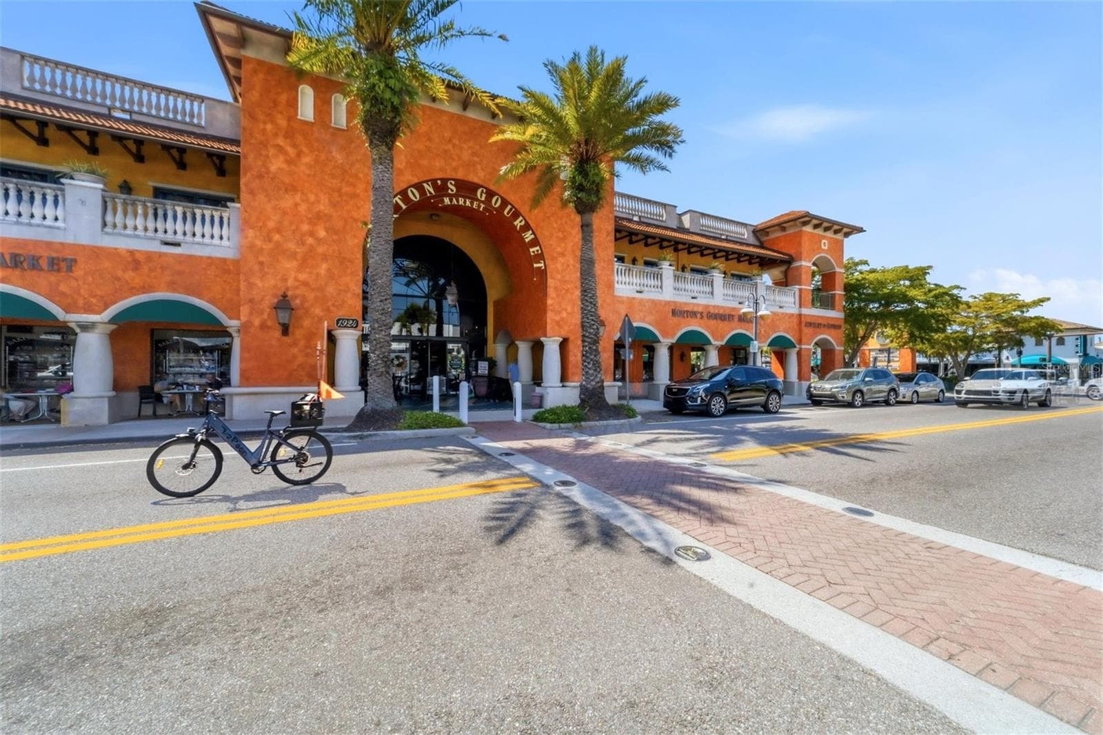 Morton's Gourmet Market - 1850 MAGNOLIA ST, SARASOTA