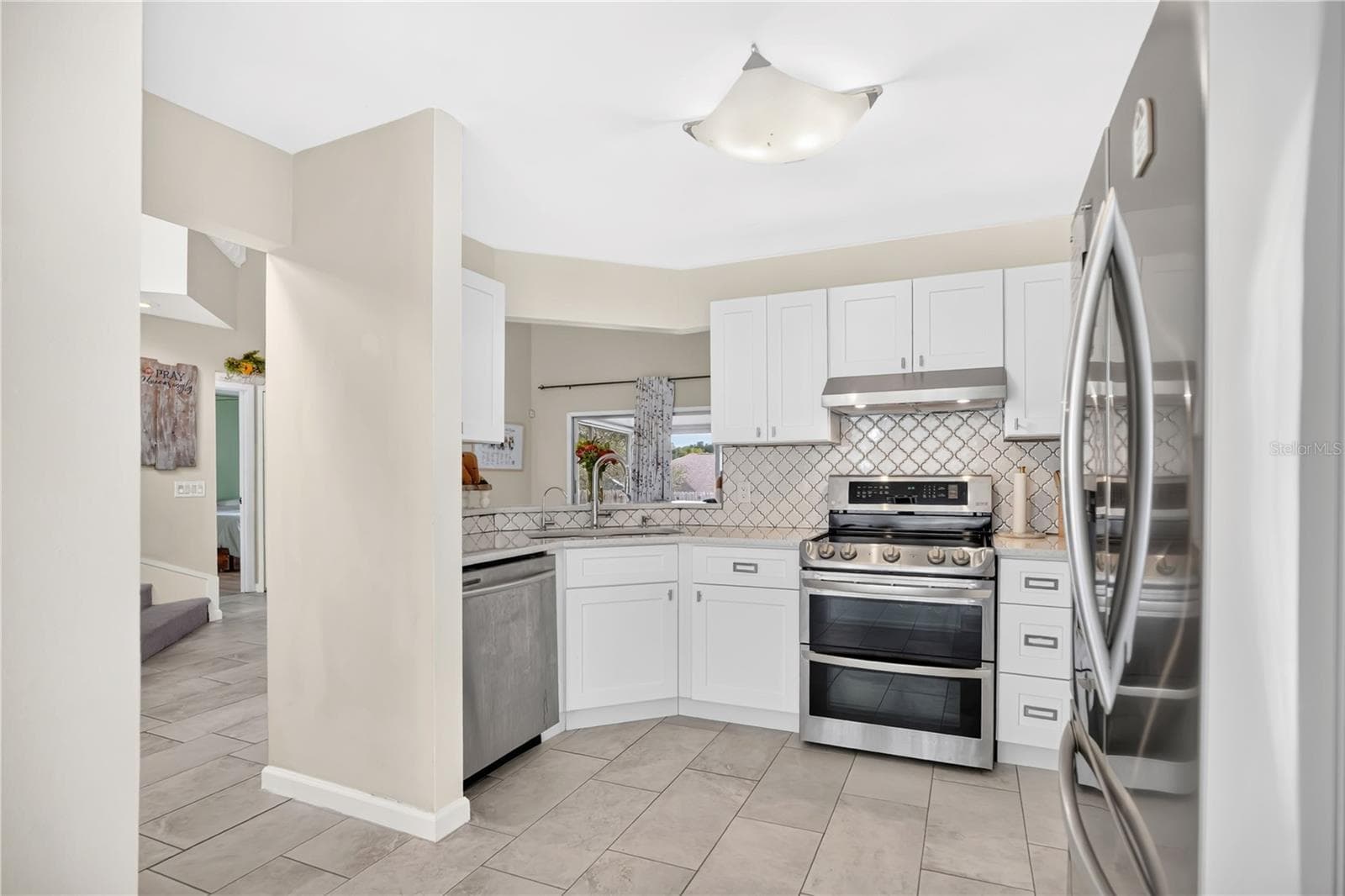 Townhouse at 7408 LITTLE POND CT, ORLANDO, photo 4 of 35