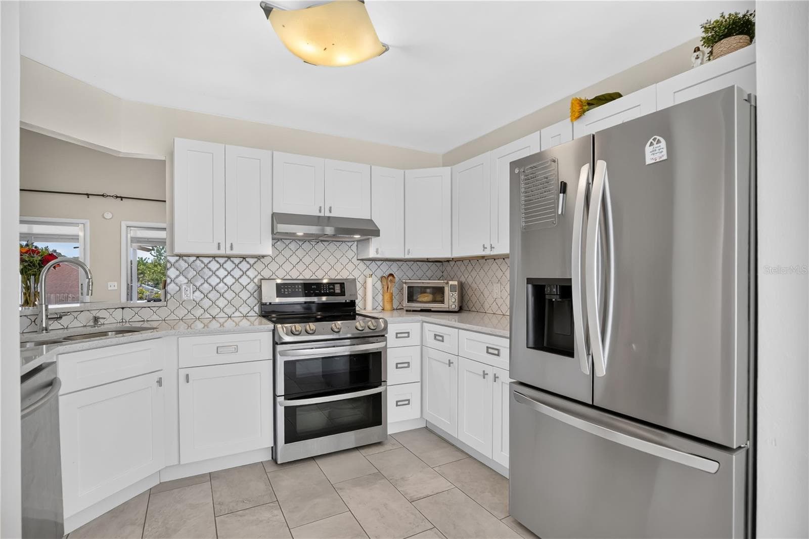 Townhouse at 7408 LITTLE POND CT, ORLANDO, photo 5 of 35