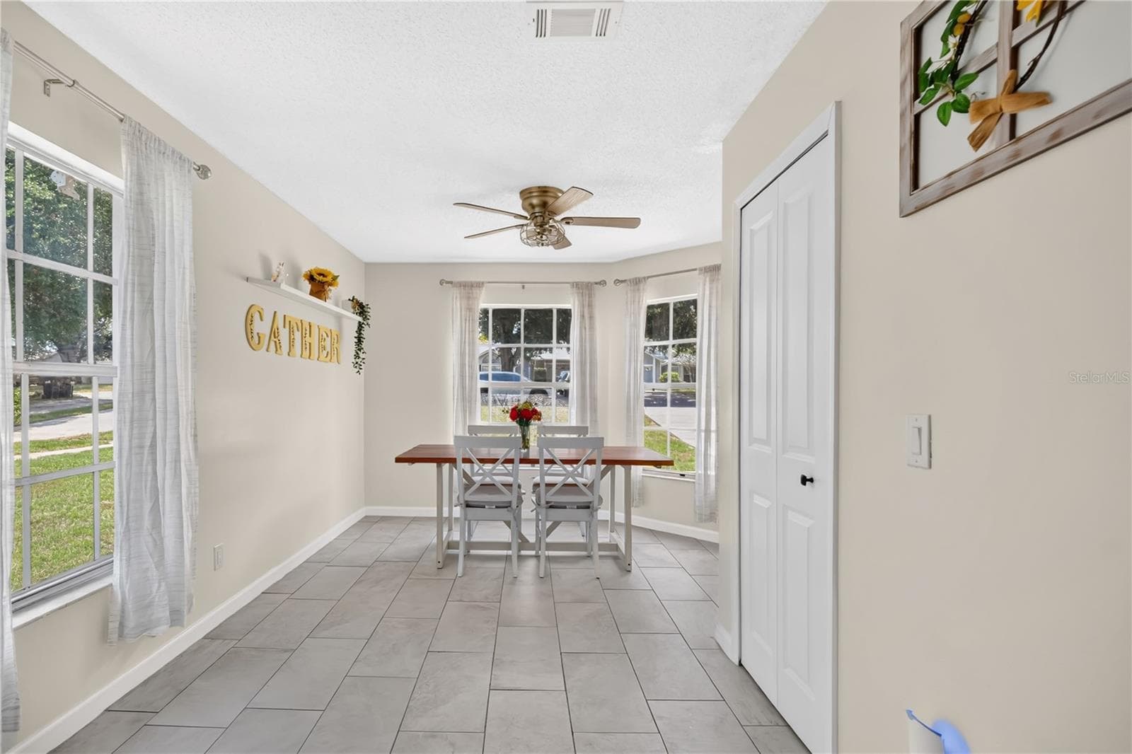 Townhouse at 7408 LITTLE POND CT, ORLANDO, photo 7 of 35