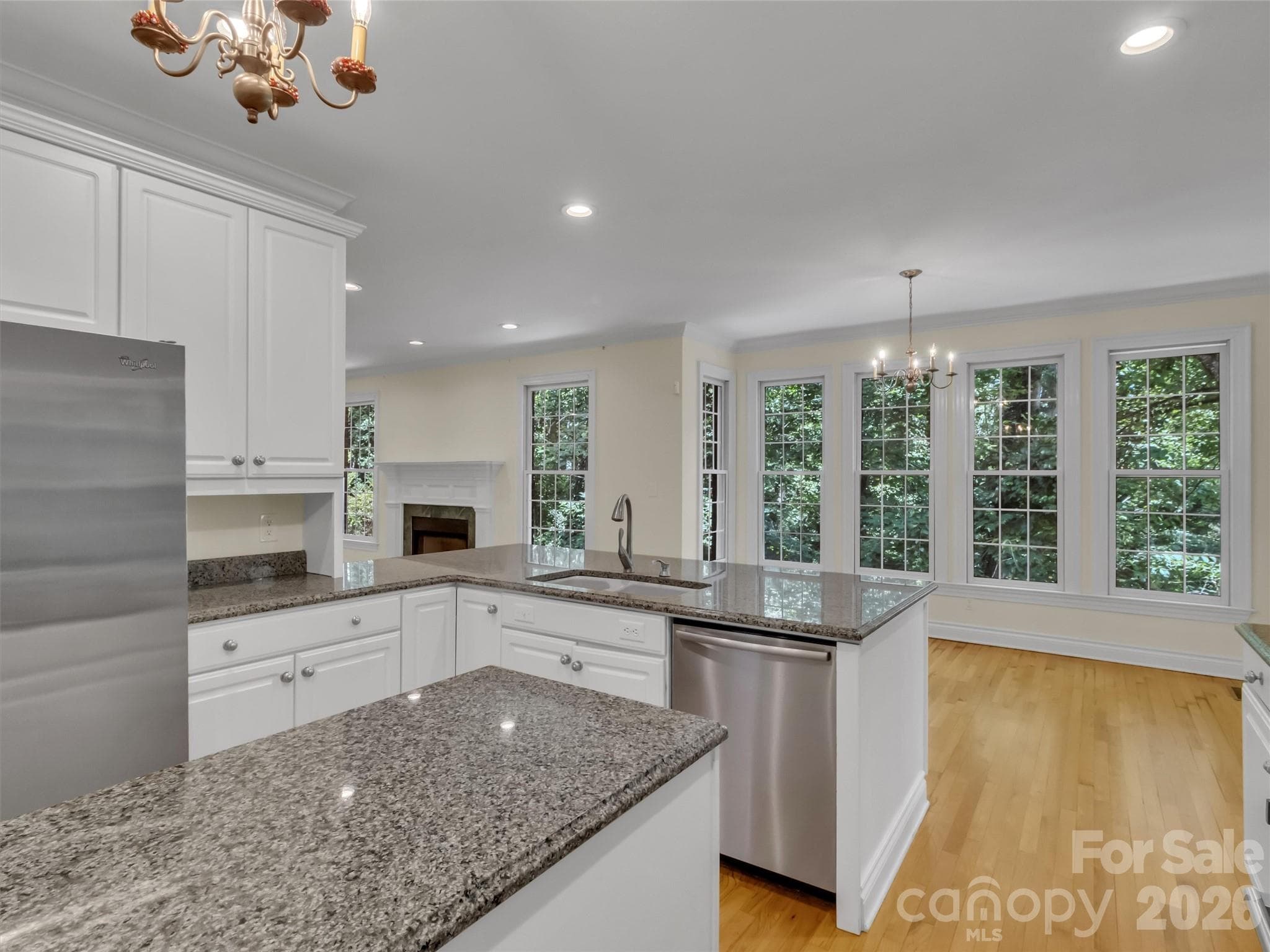 Stainless steel appliances/granite - 9 Hickory Ridge, Fletcher