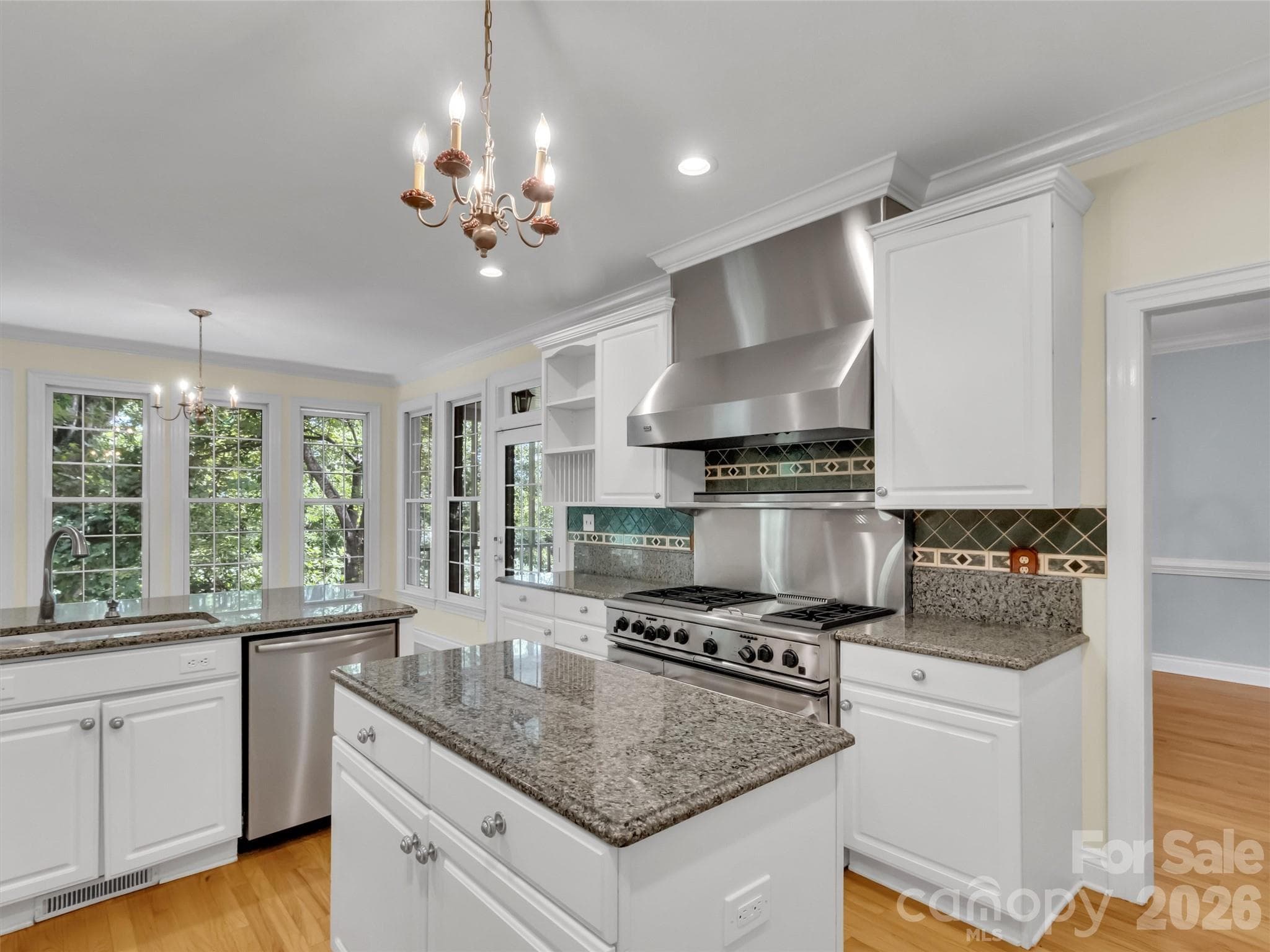 newer gas cooktop - 9 Hickory Ridge, Fletcher
