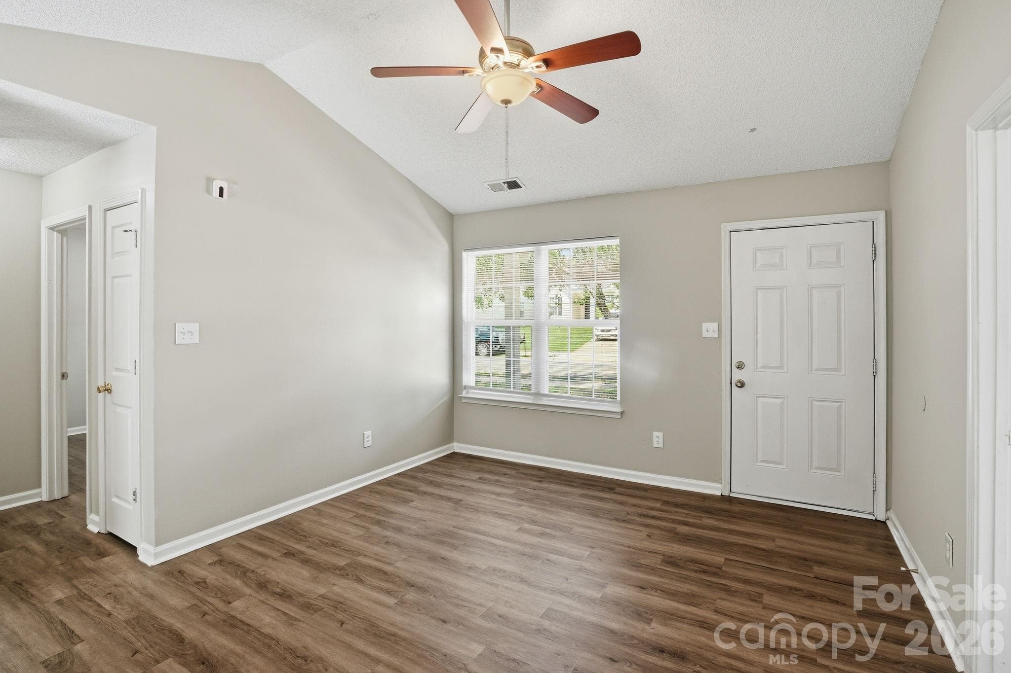 Single Family Residence at 2928 Westwinds Court, Charlotte, photo 4 of 29