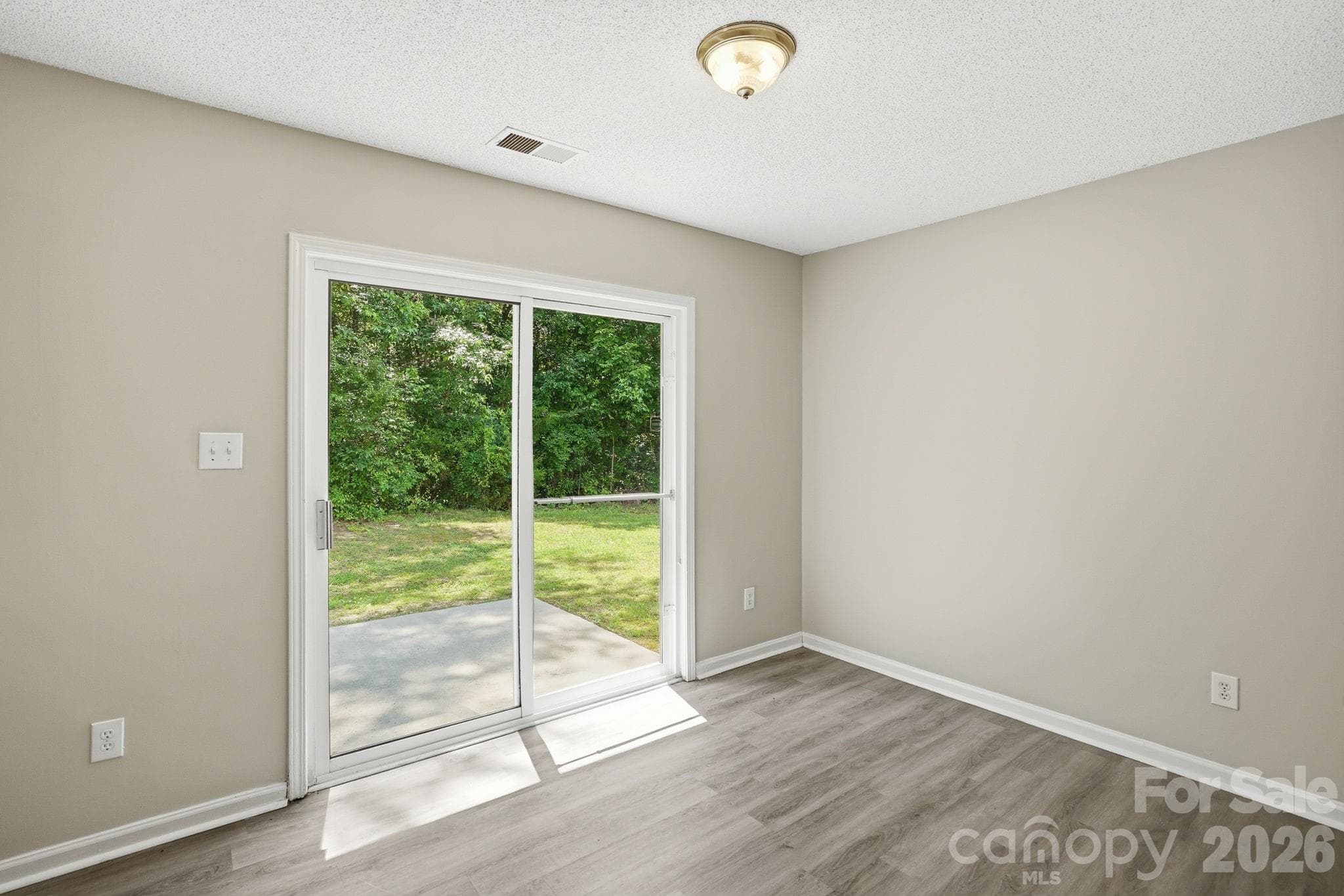 Single Family Residence at 2928 Westwinds Court, Charlotte, photo 7 of 29
