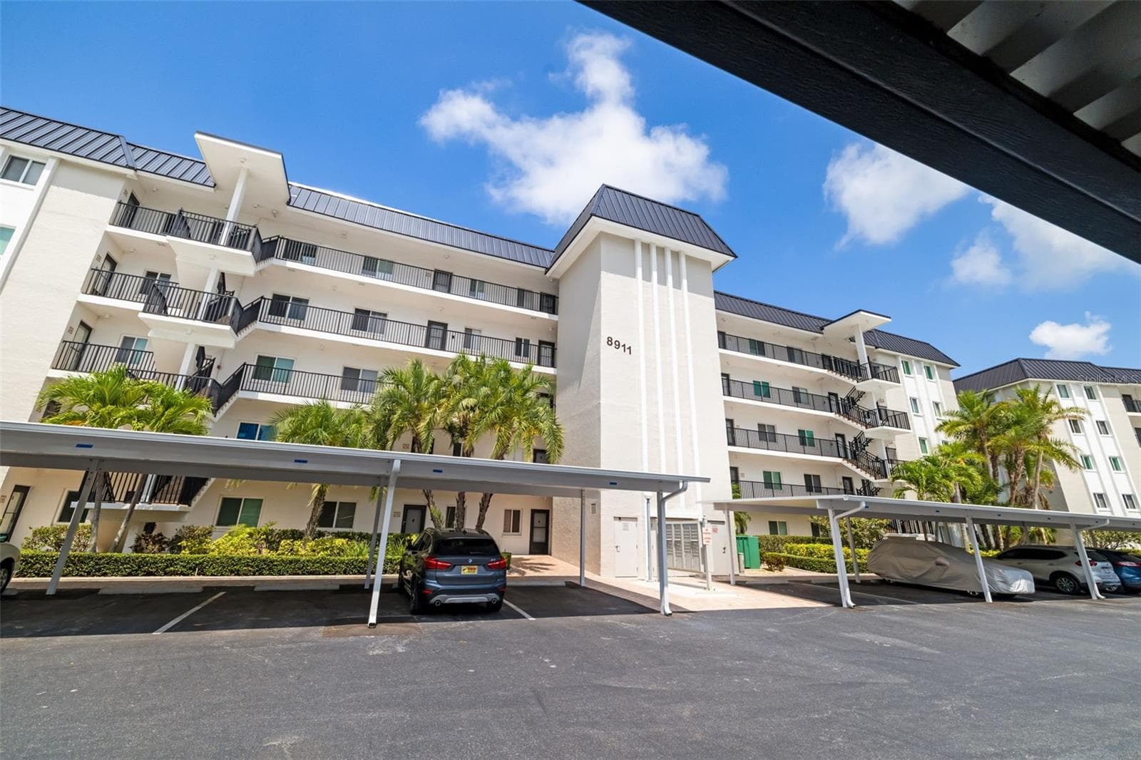 Condominium at 8911 MIDNIGHT PASS RD #409, SARASOTA, photo 6 of 67