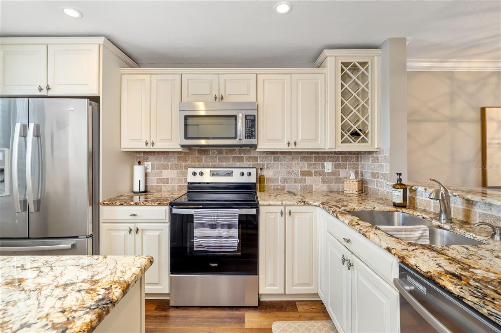 Condominium at 8911 MIDNIGHT PASS RD #409, SARASOTA, photo 16 of 67