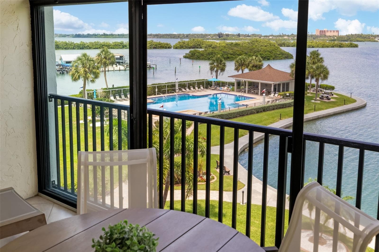 Condominium at 8911 MIDNIGHT PASS RD #409, SARASOTA, photo 31 of 67