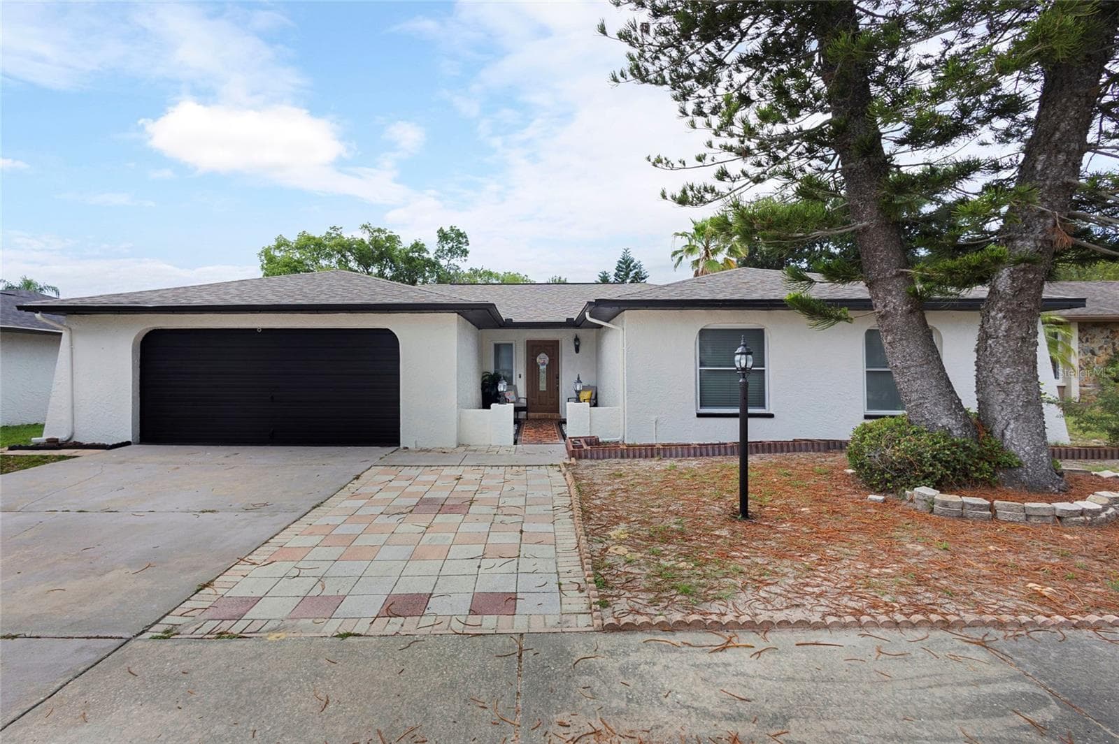 Single Family Residence at 10951 PEPPERTREE LN, PORT RICHEY,, photo 2 of 40