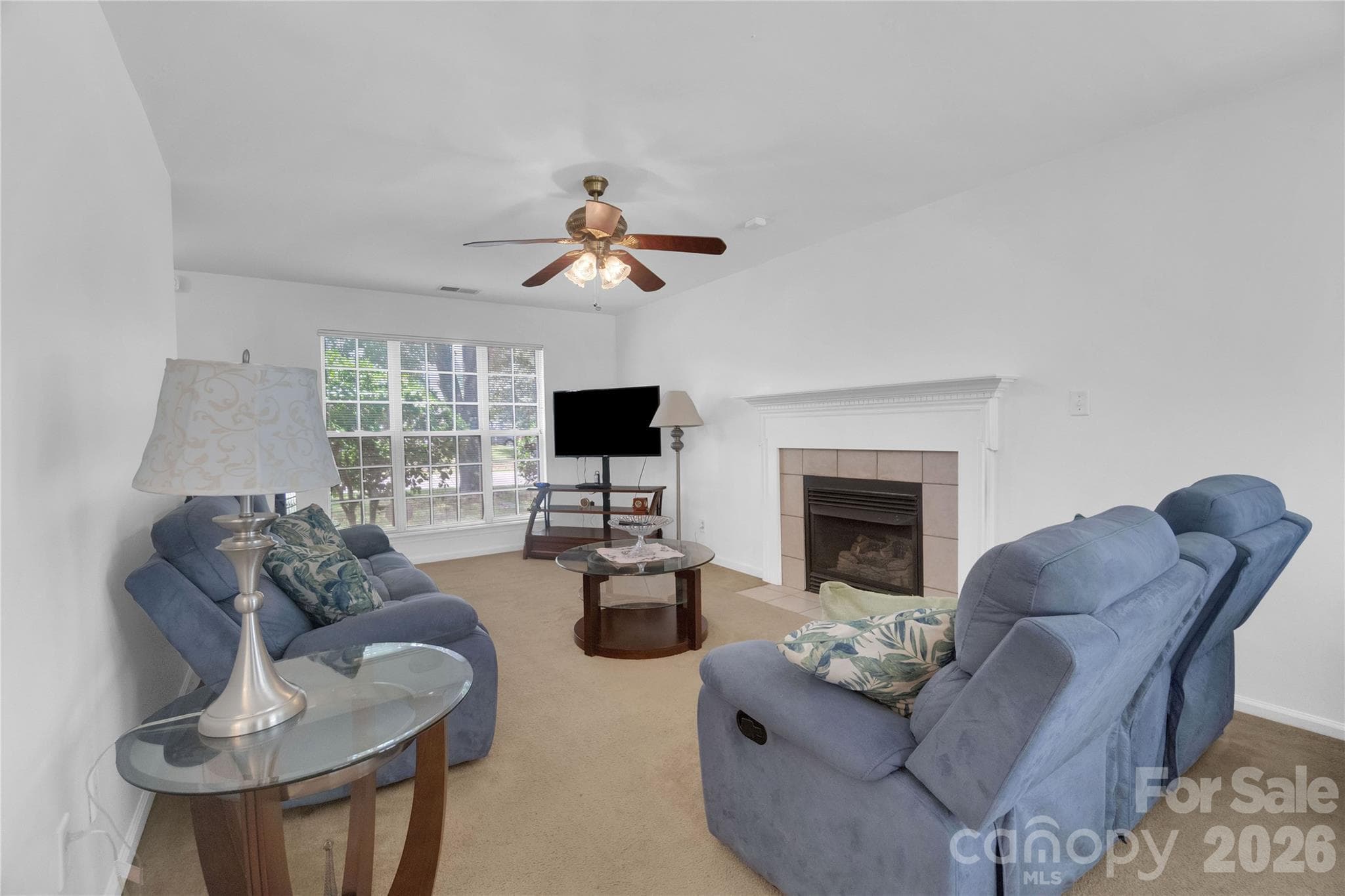 Single Family Residence at 12009 Silvercrest Drive, Charlotte, photo 6 of 38