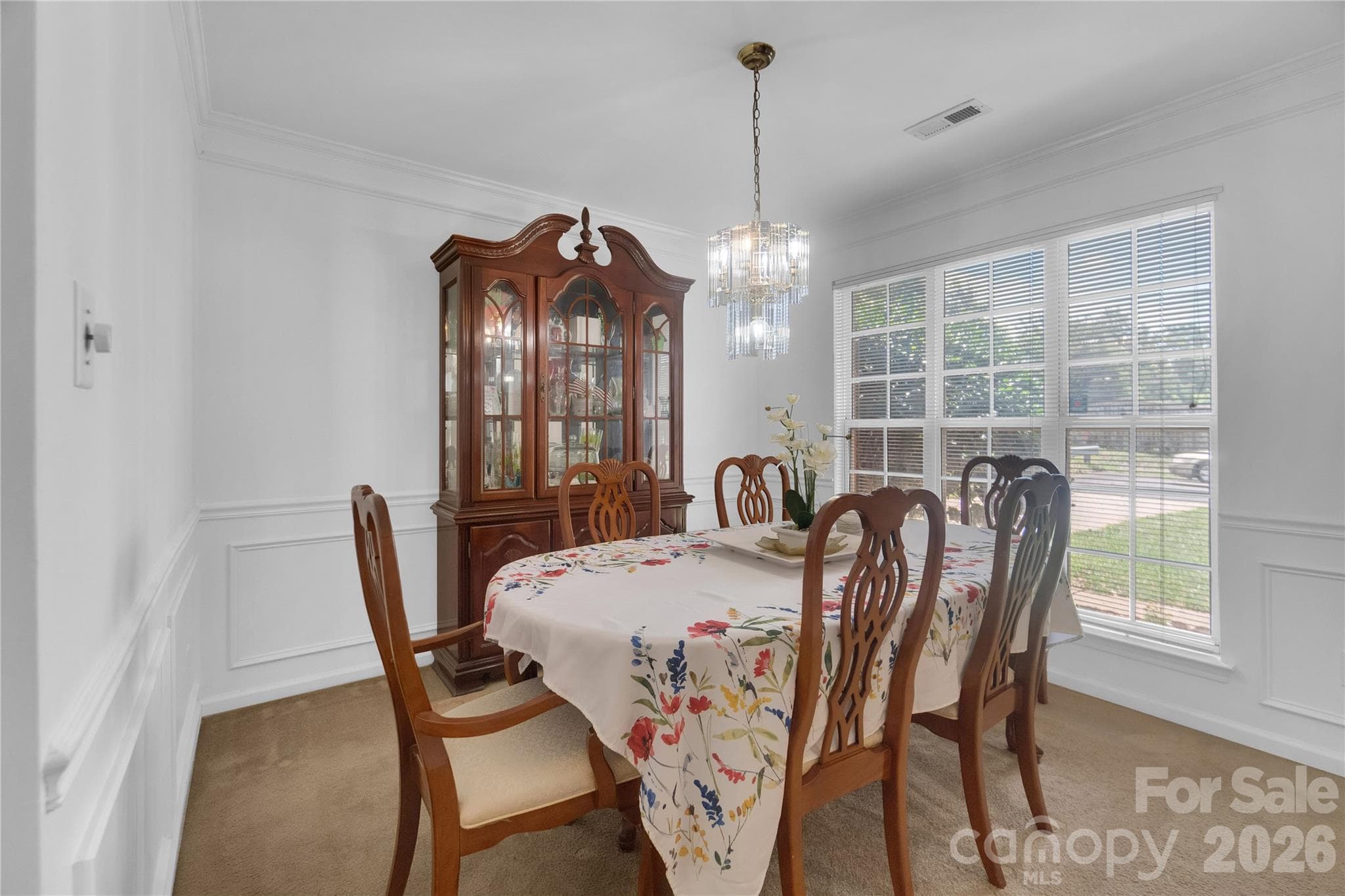 Single Family Residence at 12009 Silvercrest Drive, Charlotte, photo 7 of 38