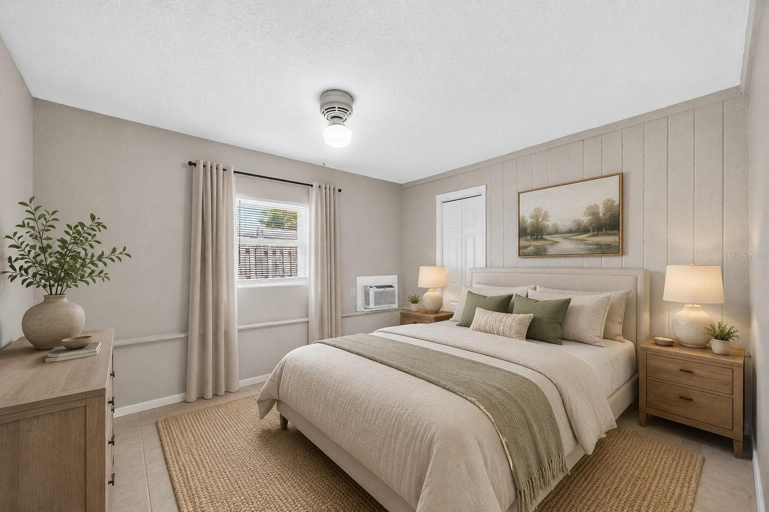 Virtual StagingUnit 708 Bedroom 2 - 708 N SAINT CLAIR ABRAMS AVE, TAVARES