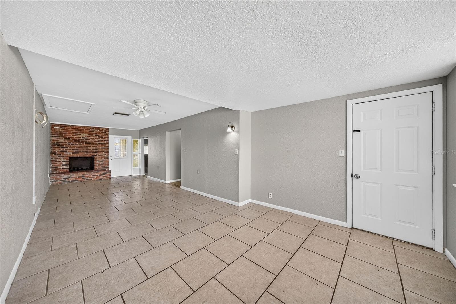 Unit 708 Living Room - 708 N SAINT CLAIR ABRAMS AVE, TAVARES