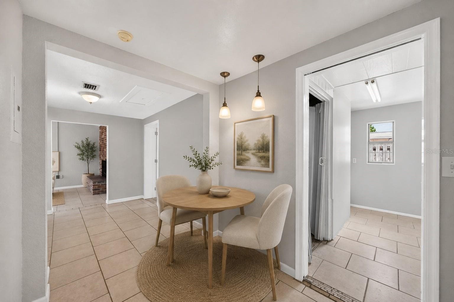 Virtual StagingUnit 708 Dining Area - 708 N SAINT CLAIR ABRAMS AVE, TAVARES