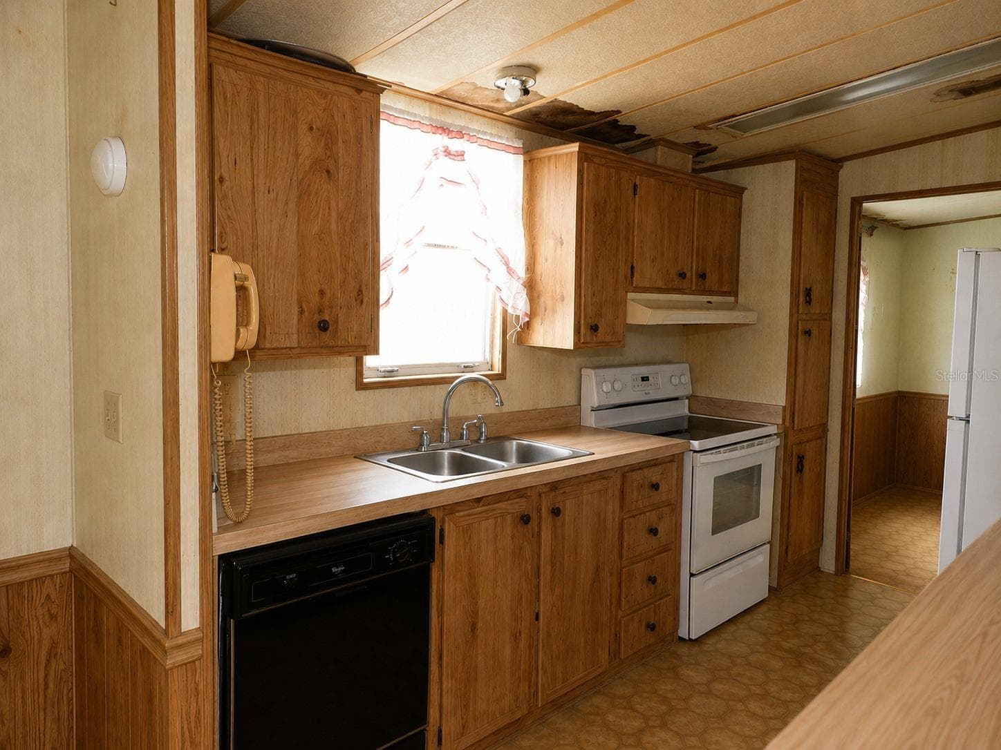 Manufactured Home at 107 GREEN OAK DR, MELROSE, photo 8 of 28