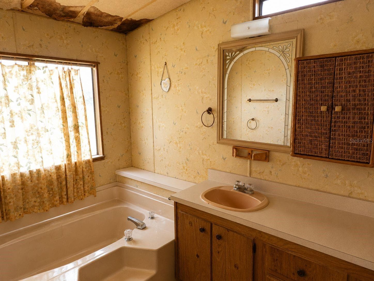 Manufactured Home at 107 GREEN OAK DR, MELROSE, photo 13 of 28