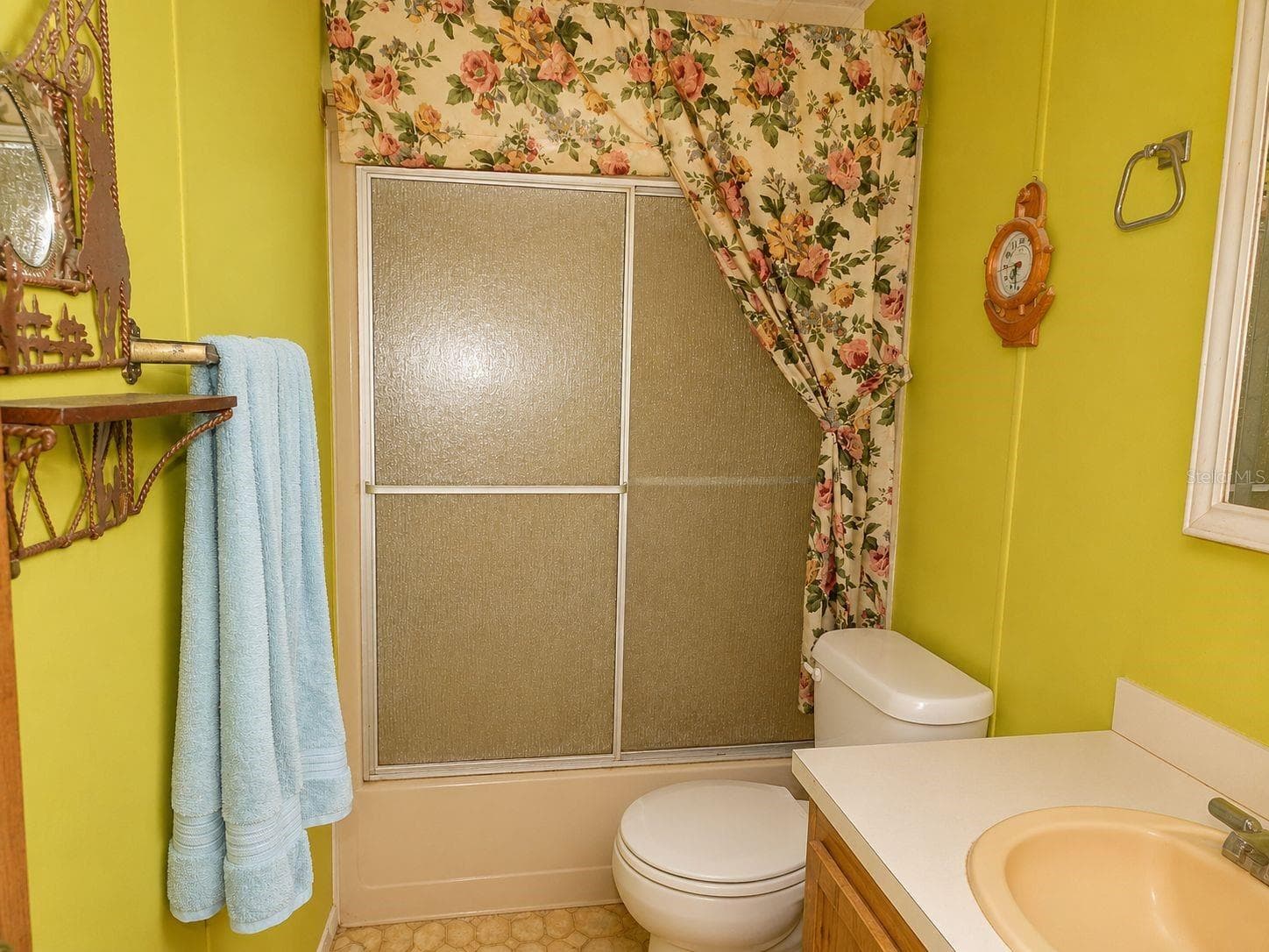 Manufactured Home at 107 GREEN OAK DR, MELROSE, photo 15 of 28