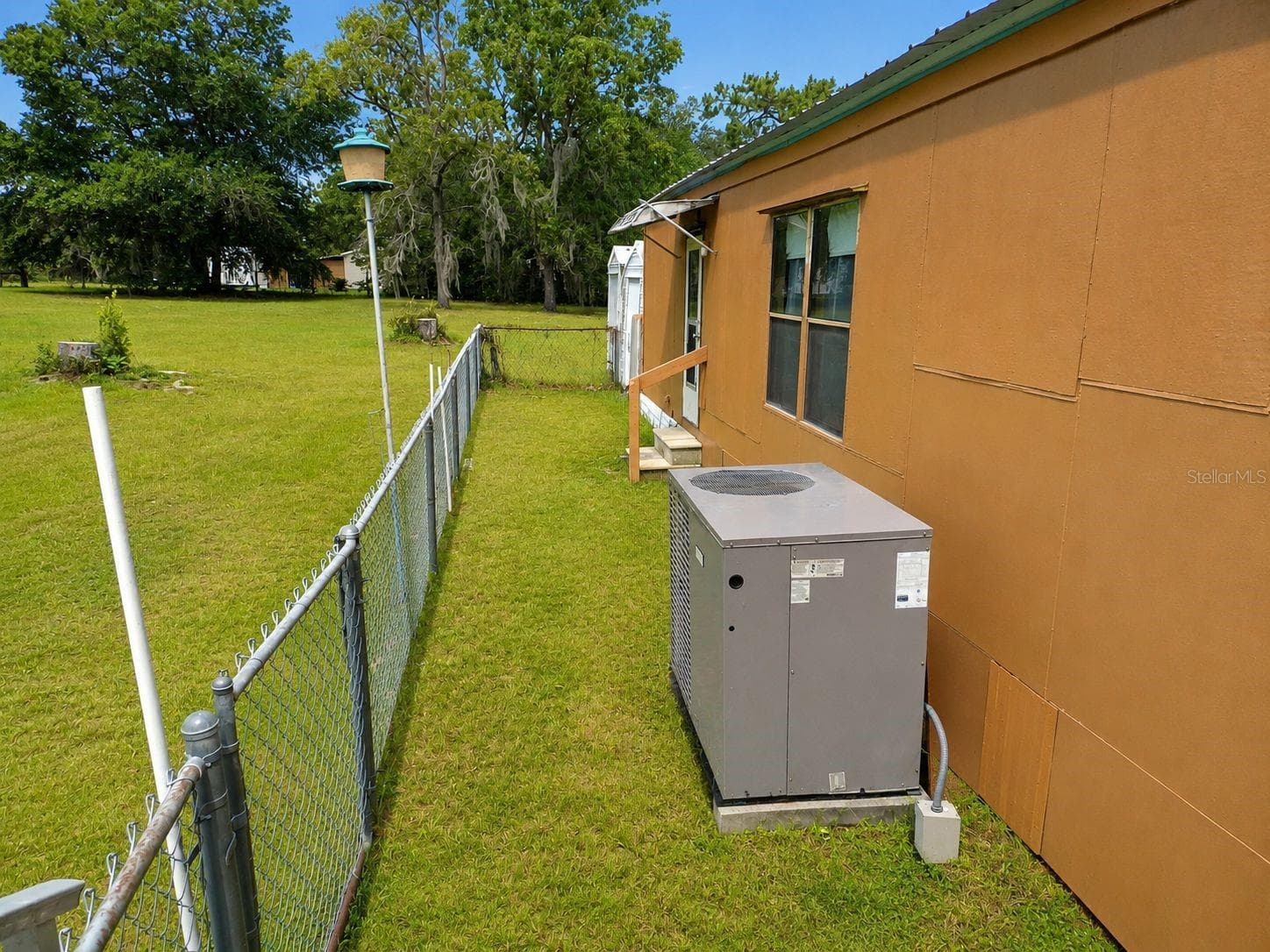 Manufactured Home at 107 GREEN OAK DR, MELROSE, photo 18 of 28