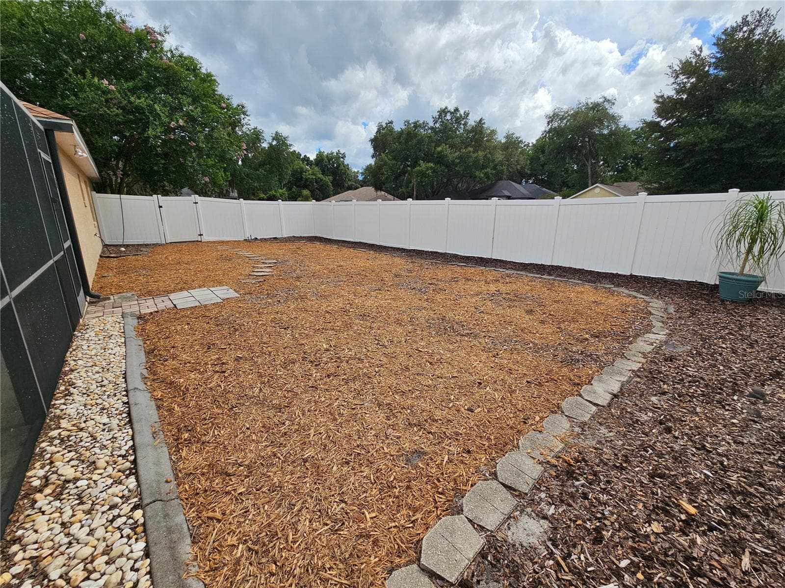 Single Family Residence at 34224 SHADEWOOD CIR, LEESBURG, photo 19 of 51