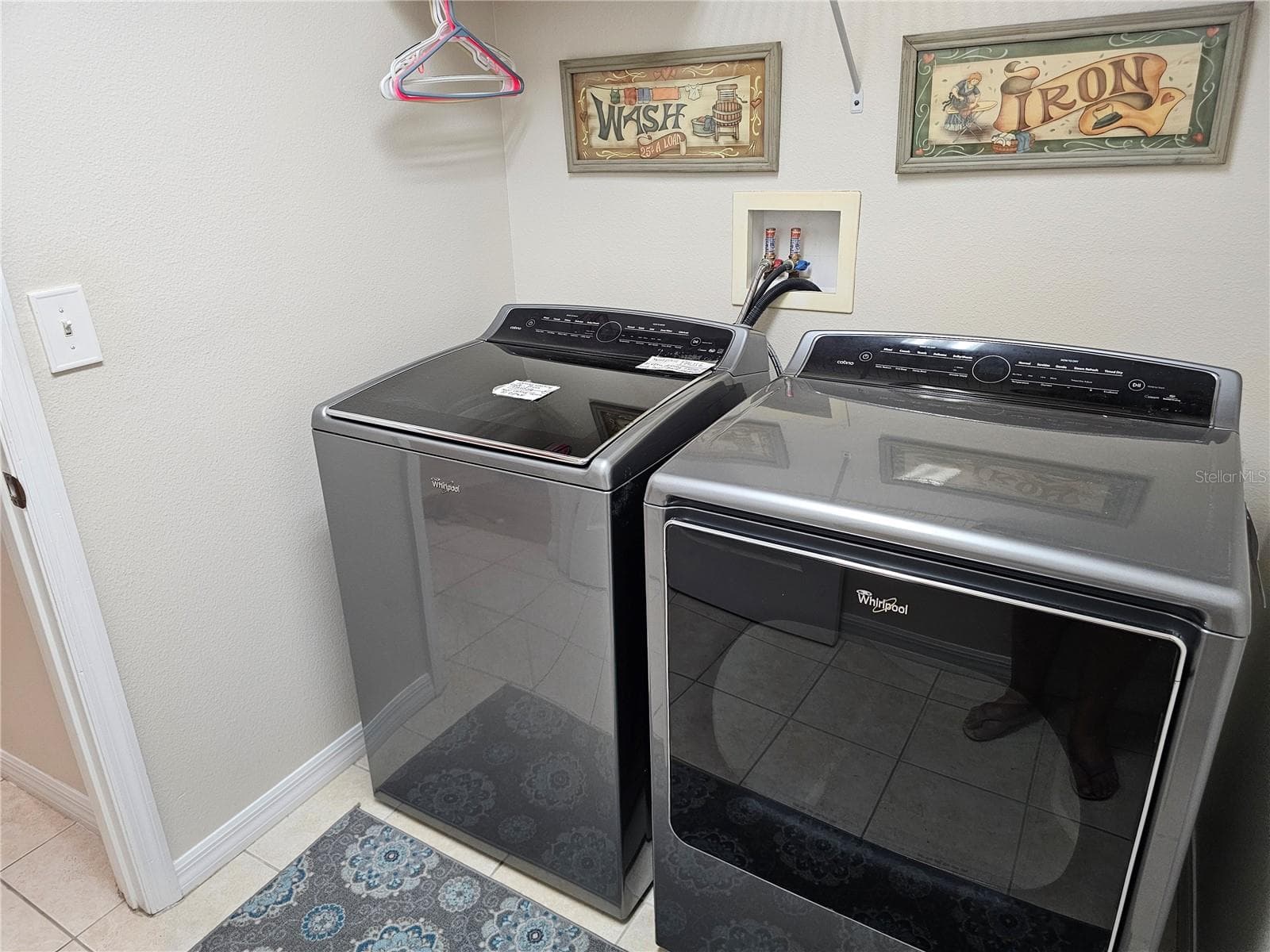 Whirlpool appliances - 34224 SHADEWOOD CIR, LEESBURG