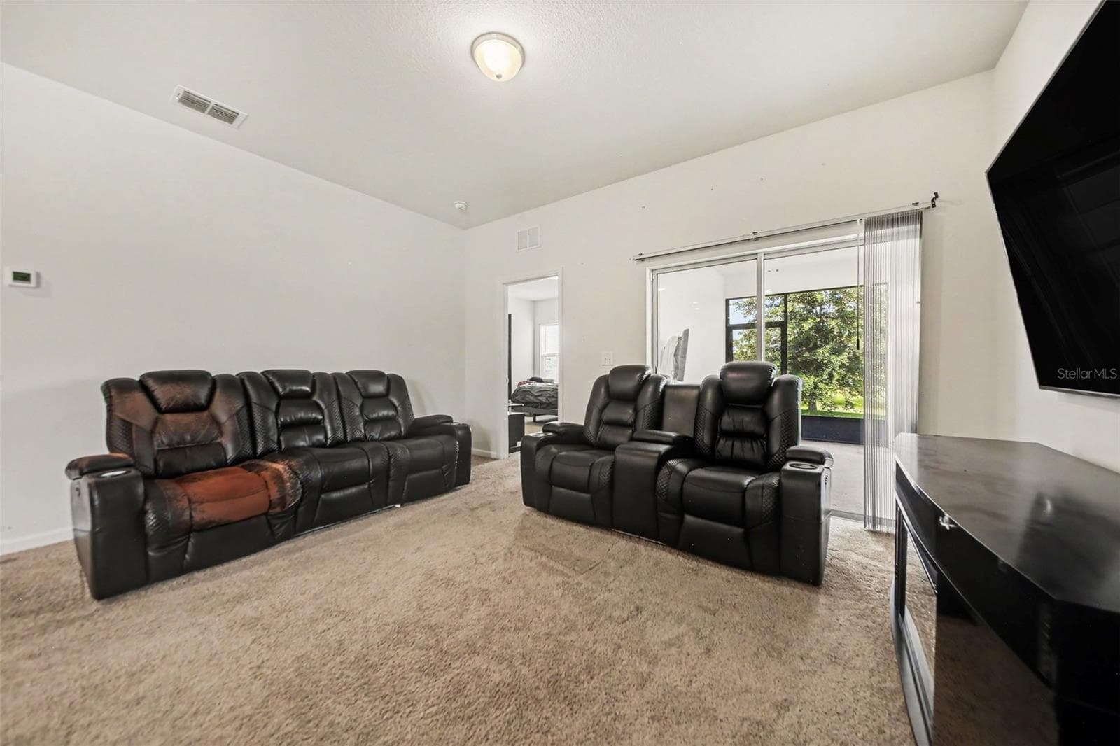 Single Family Residence at 1006 COMMUTER DR, DELTONA, photo 6 of 24