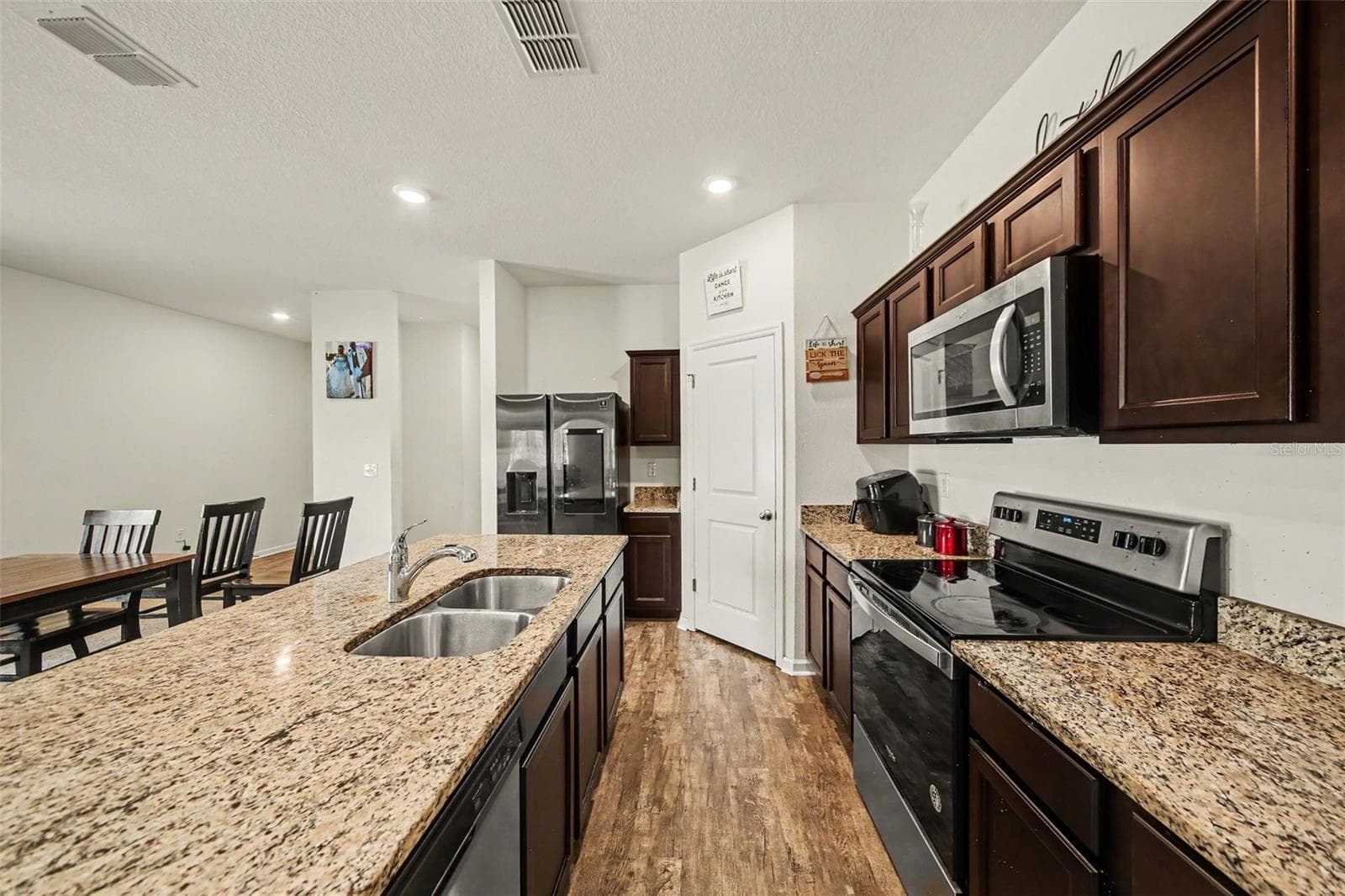 Single Family Residence at 1006 COMMUTER DR, DELTONA, photo 10 of 24
