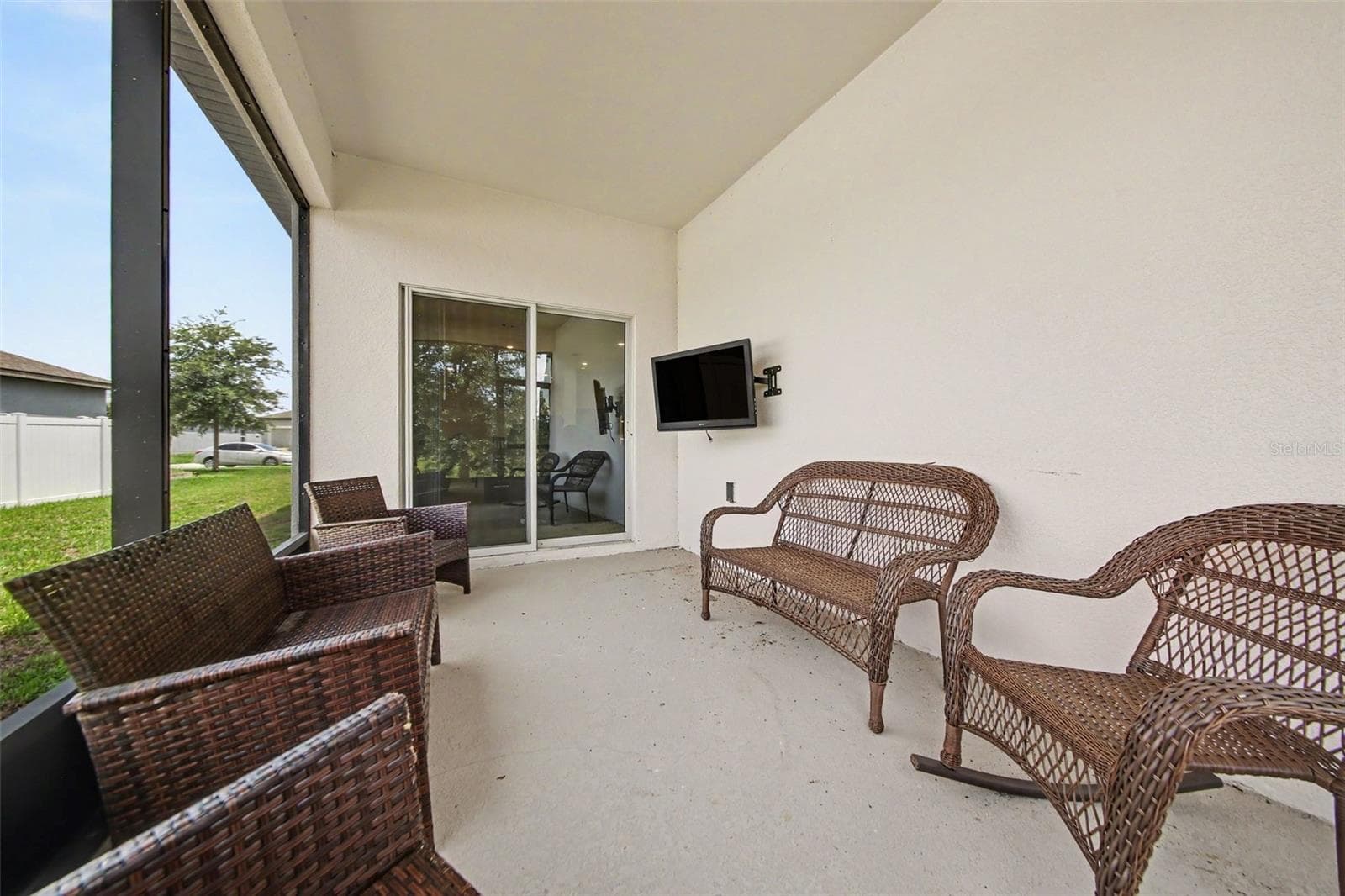 Single Family Residence at 1006 COMMUTER DR, DELTONA, photo 19 of 24