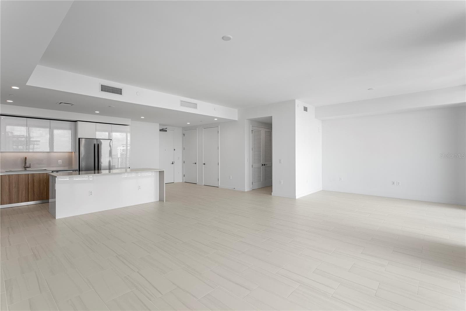 Condominium at 400 CENTRAL AVE #3005, ST PETERSBURG, photo 14 of 59