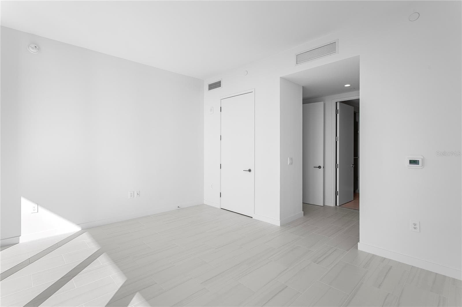 Condominium at 400 CENTRAL AVE #3005, ST PETERSBURG, photo 25 of 59