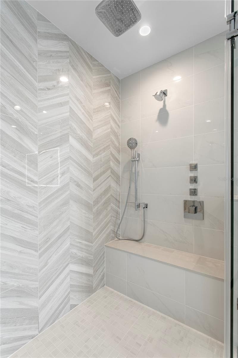 Condominium at 400 CENTRAL AVE #3005, ST PETERSBURG, photo 28 of 59