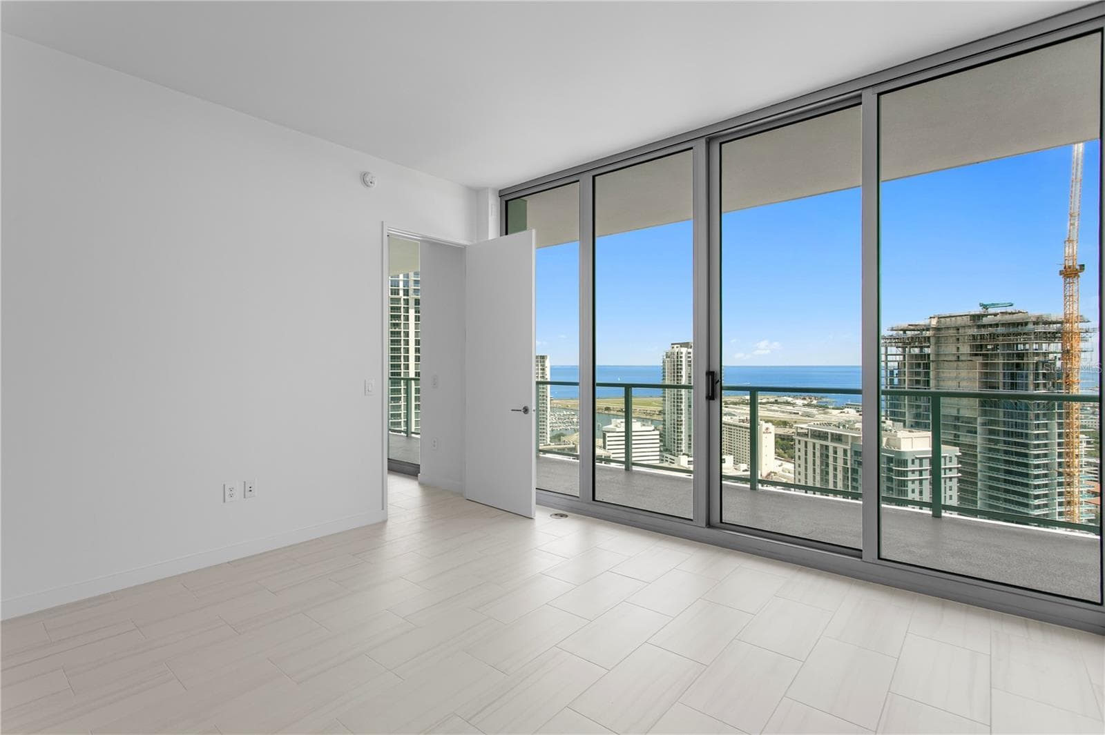 Bedroom #2 with En-Suite and walk-in closet. - 400 CENTRAL AVE #3005, ST PETERSBURG