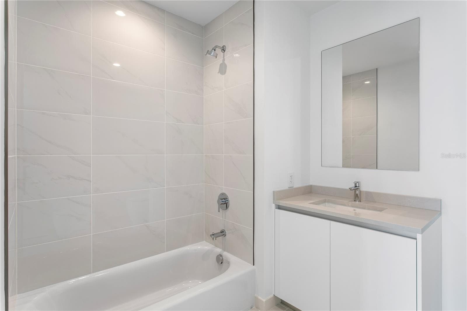 Condominium at 400 CENTRAL AVE #3005, ST PETERSBURG, photo 33 of 59