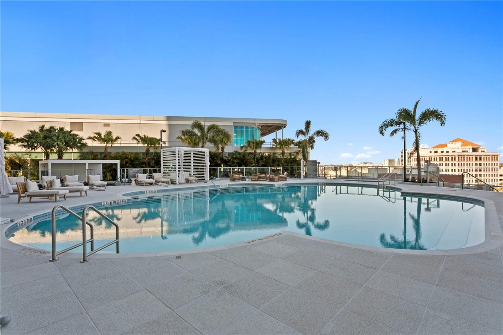 Condominium at 400 CENTRAL AVE #3005, ST PETERSBURG, photo 39 of 59