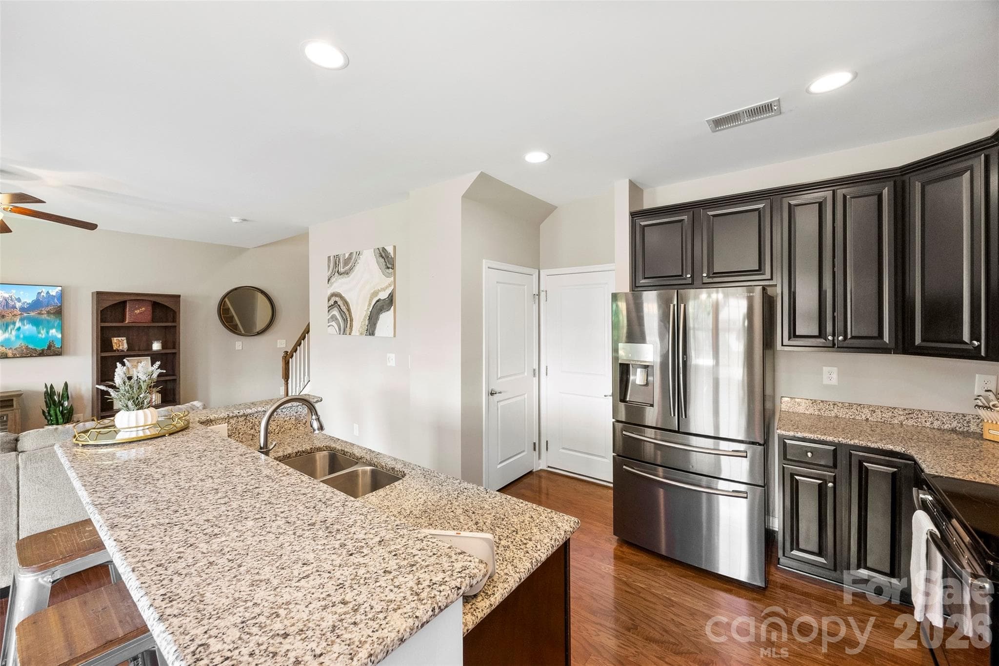 Townhouse at Charlotte, photo 6 of 51