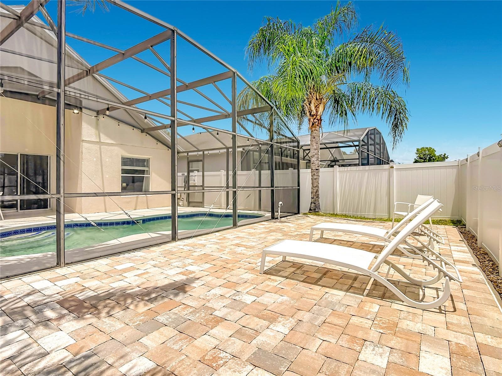 1021 TOURMALINE DR