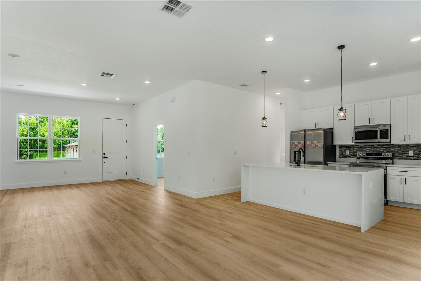 Single Family Residence at 8383 N IBSEN DR, CITRUS SPRINGS, photo 6 of 34